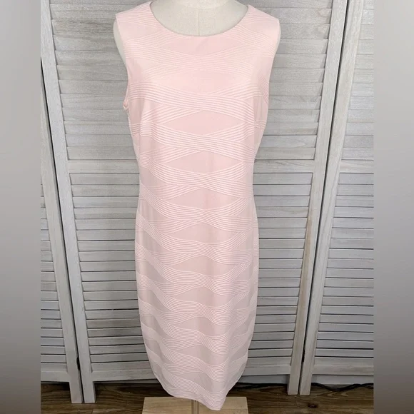 TOMMY HILFIGER Textured Sleeveless Bodycon Knee Length Dress Pink-12 - Picture 1 of 5